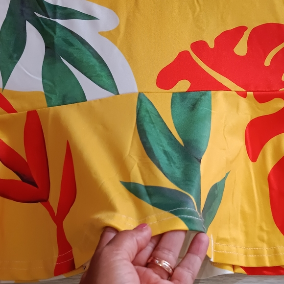 Women Fashion Graphic Printed Plus Size Ruffled Dress - Picture 9 of 12